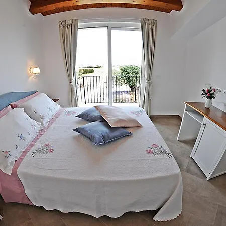 Carrua Landhaus Marzamemi